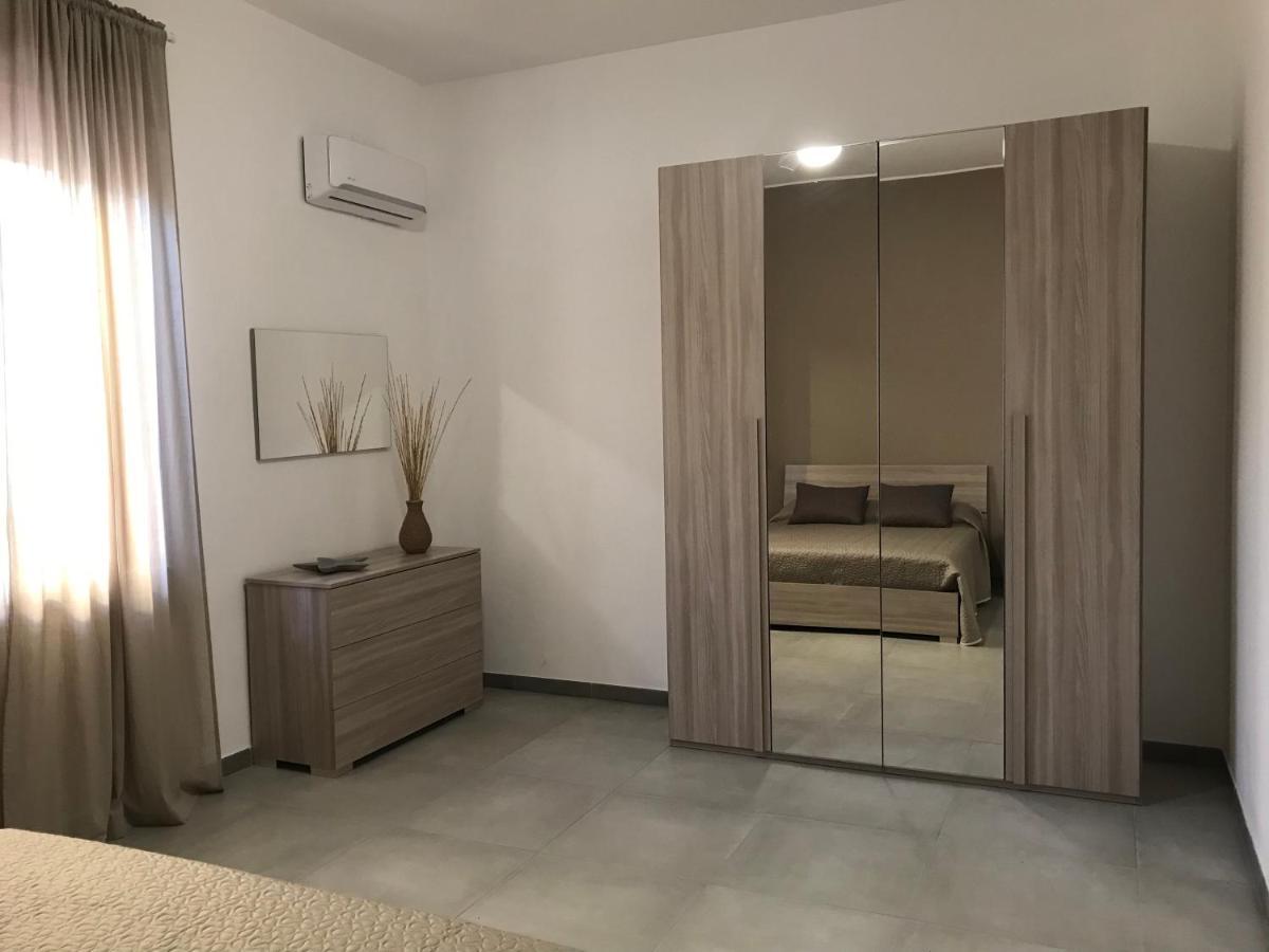 Scogliera Apartments Авола Екстериор снимка