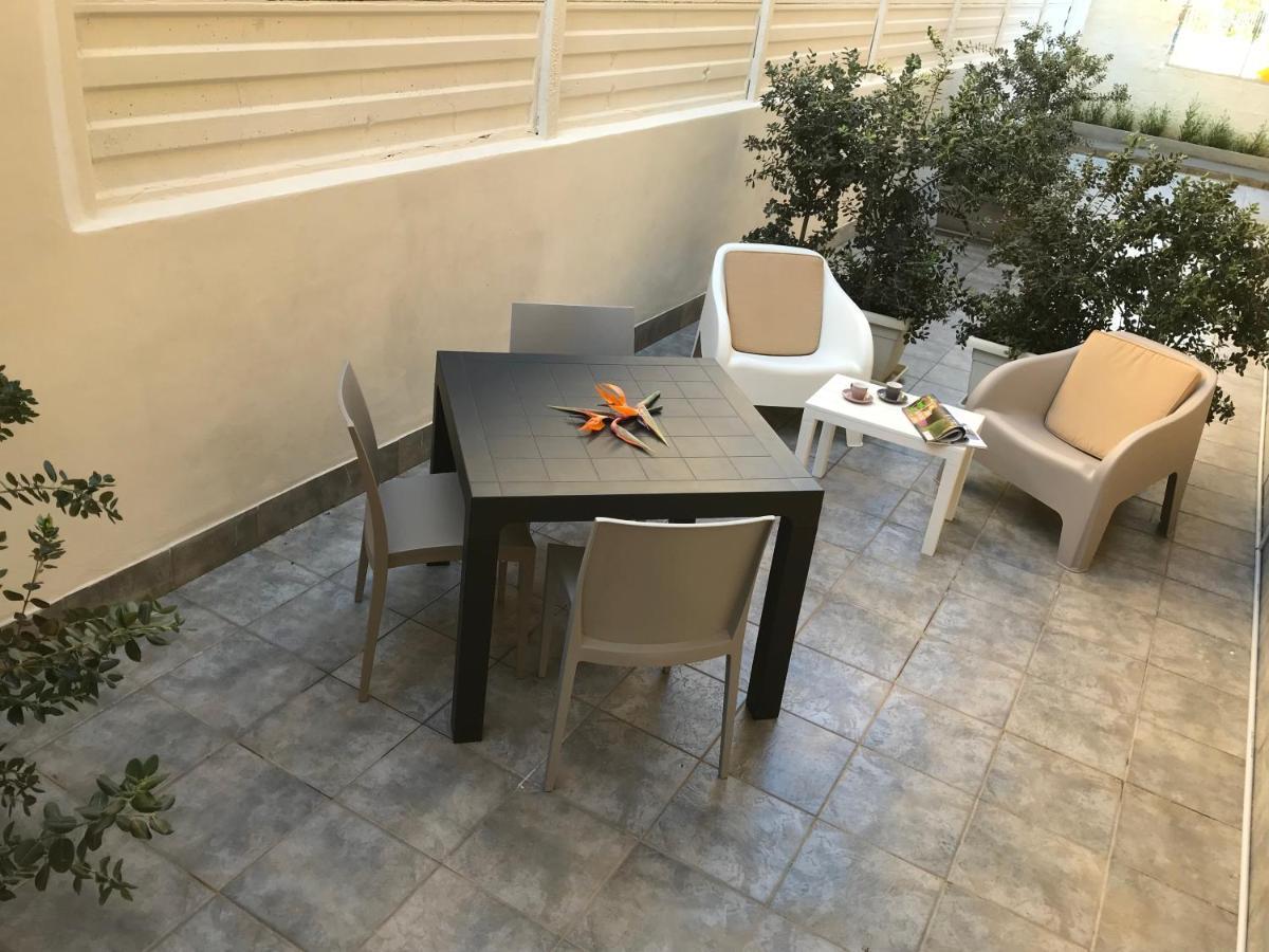 Scogliera Apartments Авола Екстериор снимка