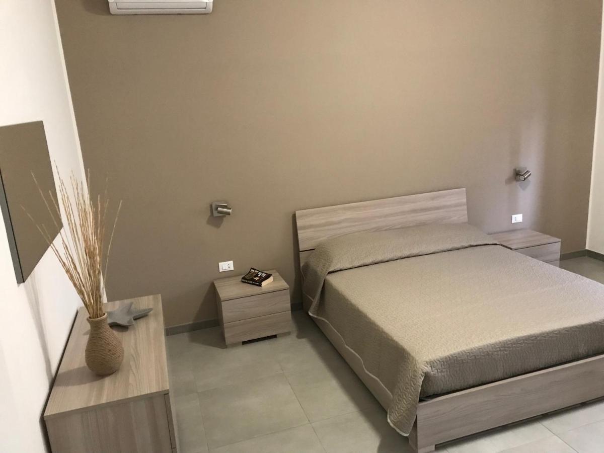 Scogliera Apartments Авола Екстериор снимка