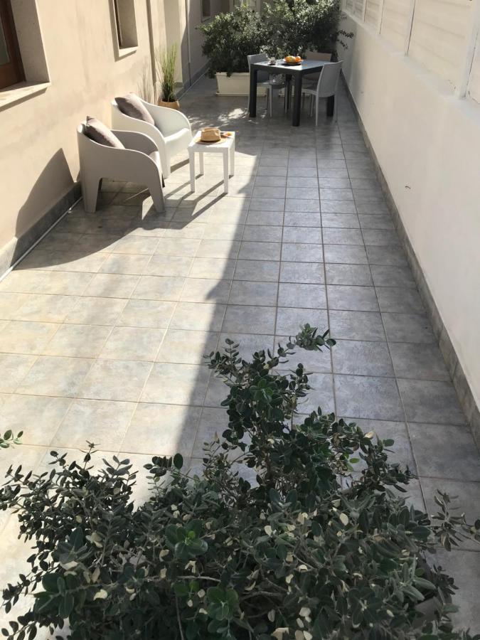 Scogliera Apartments Авола Екстериор снимка