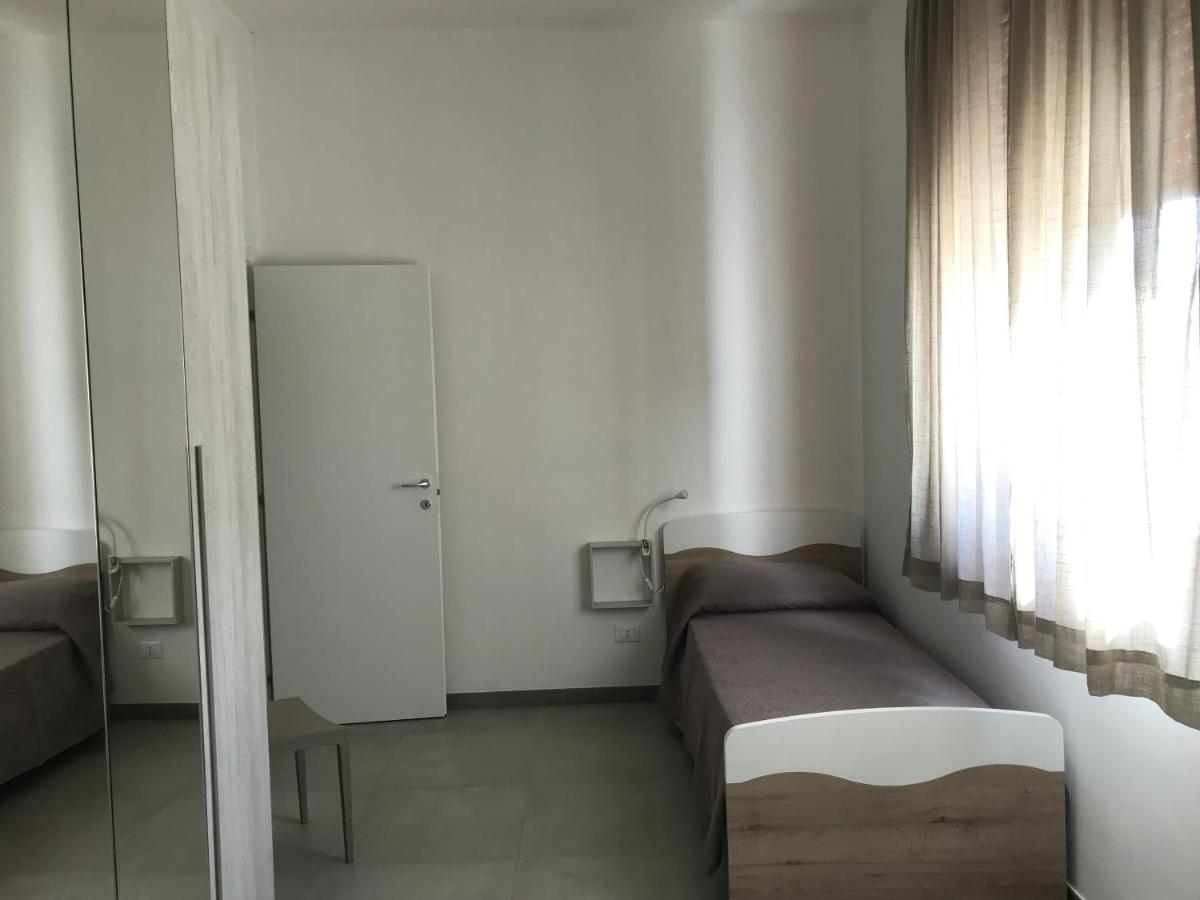 Scogliera Apartments Авола Екстериор снимка