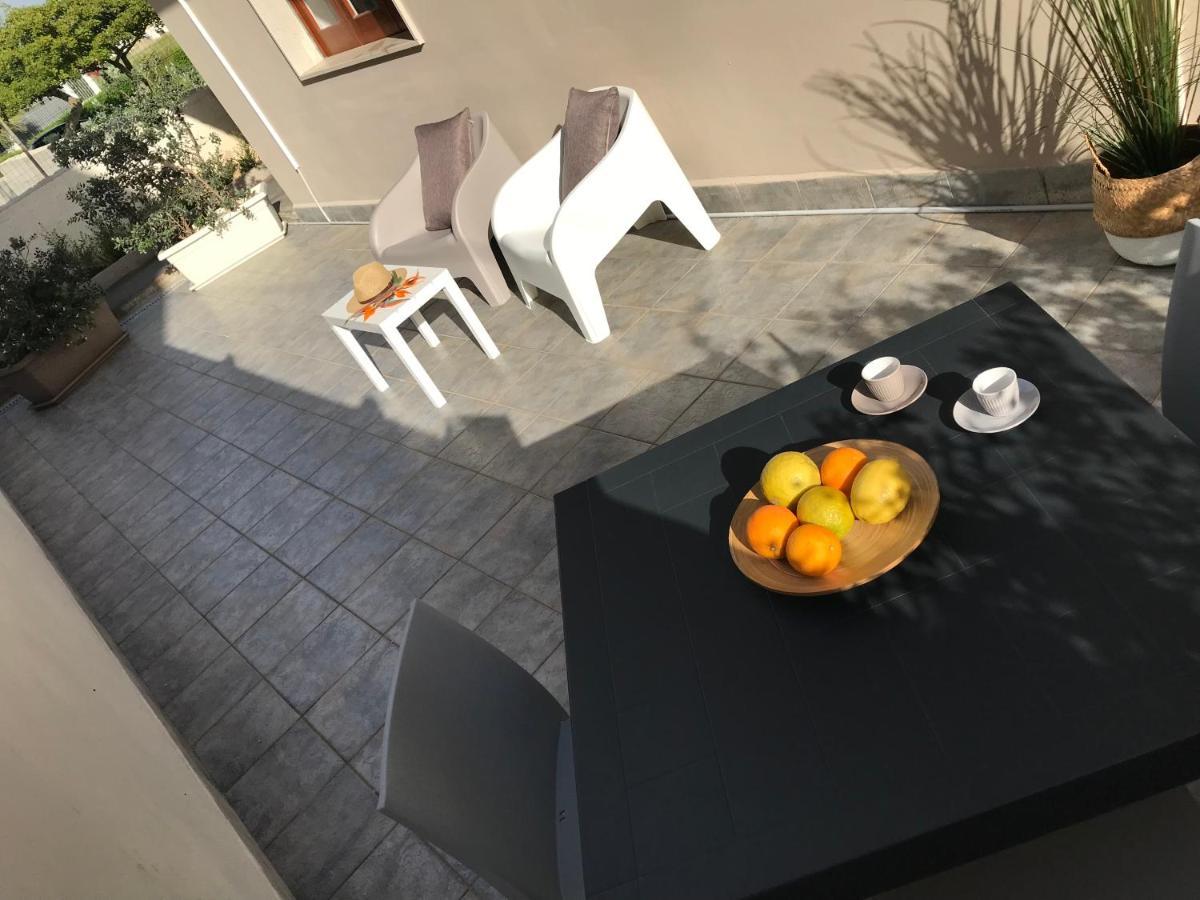 Scogliera Apartments Авола Екстериор снимка