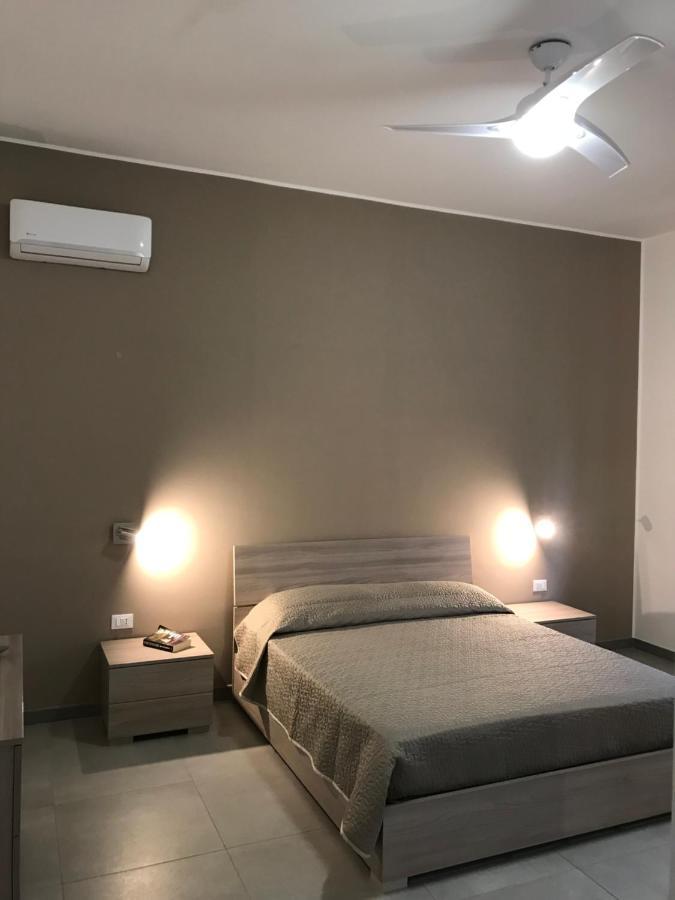 Scogliera Apartments Авола Екстериор снимка